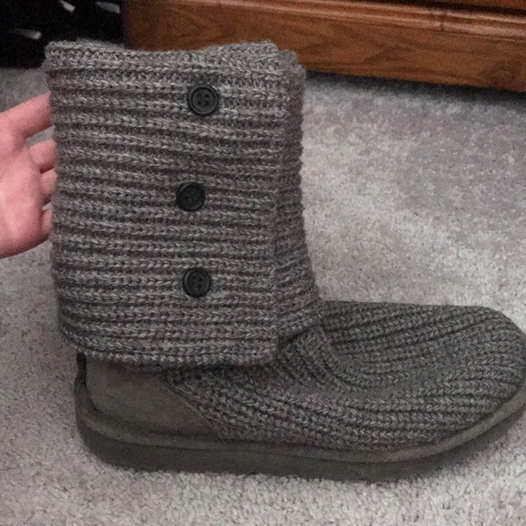 Knit UGGs Great condition. 🖤 - Picture 7 of 8